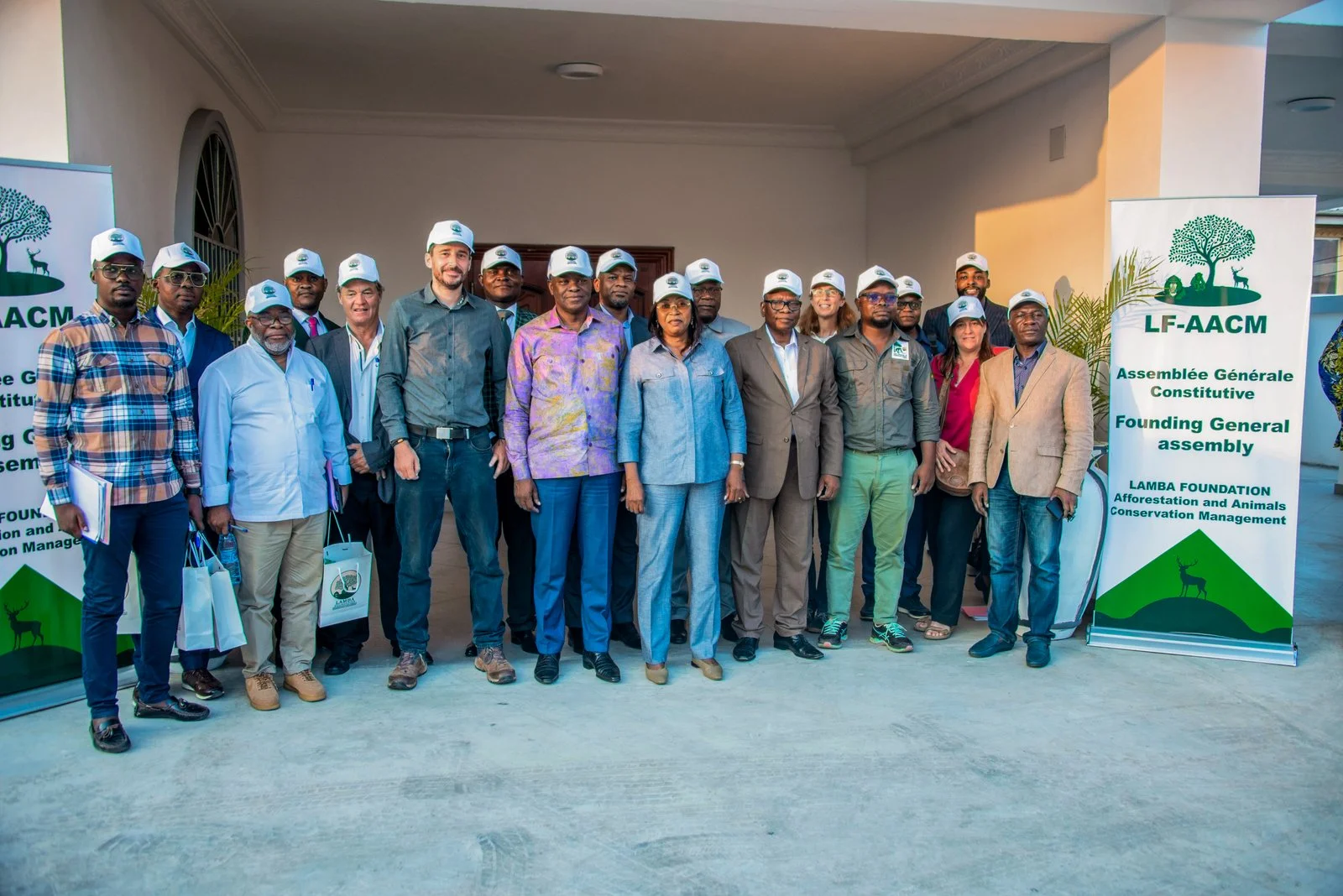 Photo de groupe lors d’une réunion de la fondation